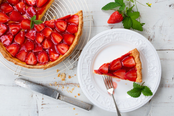Tarta z truskawkami. Przepis na letni podwieczorek!