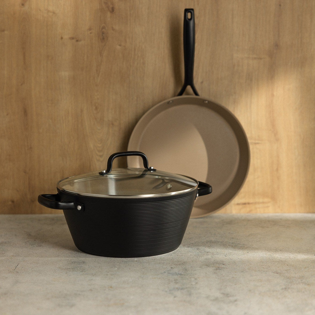 Zestaw garnek + patelnia aluminiowa Florina Carina Black 28 cm 28 cm
