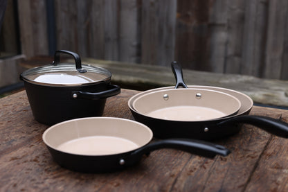 Patelnia aluminiowa Carina Black 28 cm