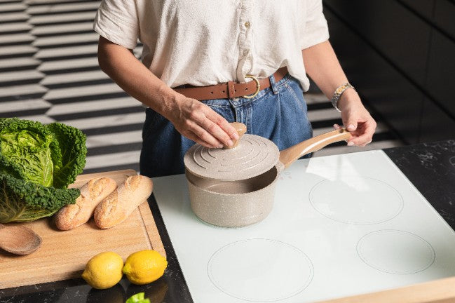 Zestaw 4 elementowy komplet garnków Florina Oslo kremowy | aluminum | powłoka ceramiczna| wszystkie typy kuchenek