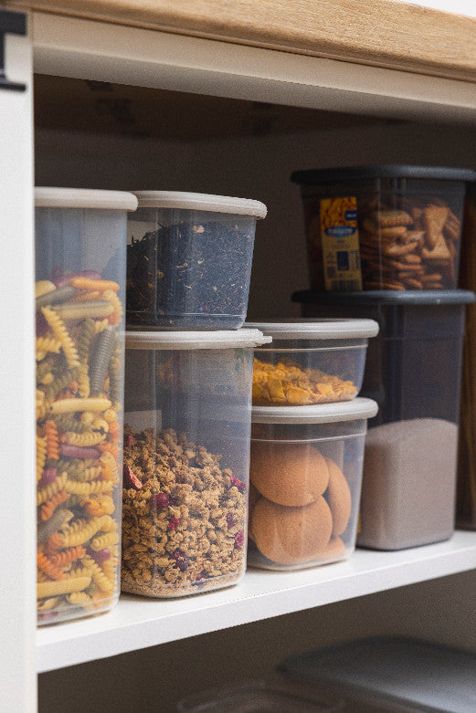 POJEMNIK DO ŻYWNOŚCI PLASTIKOWY KWADRATOWY FOODIE 1,75L