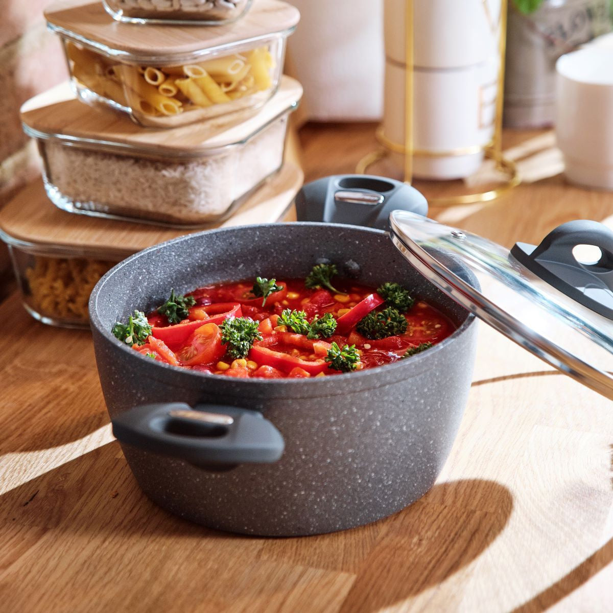 Garnek kamienny z pokrywką na indukcję i gaz Florina Lava Stone 1,6 l 18 cm szary