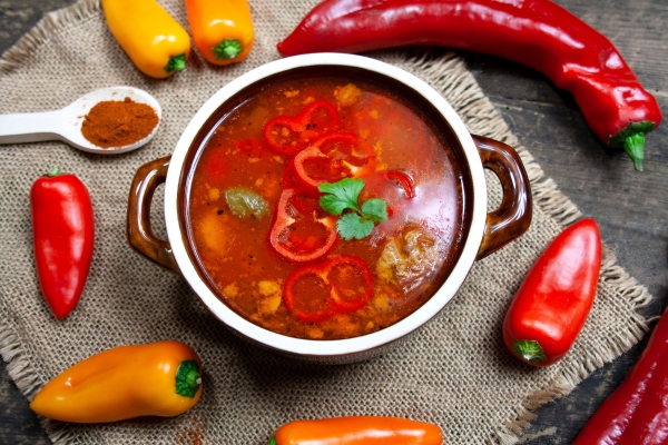 Najlepsza zupa gulaszowa – jak ją przygotować?