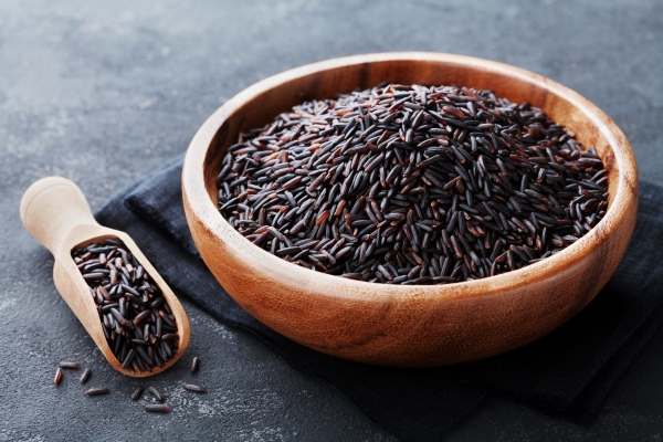 Ryż czarny – właściwości i potrawy