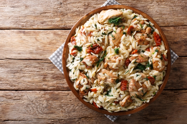 Makaron orzo – do czego pasuje najlepiej?