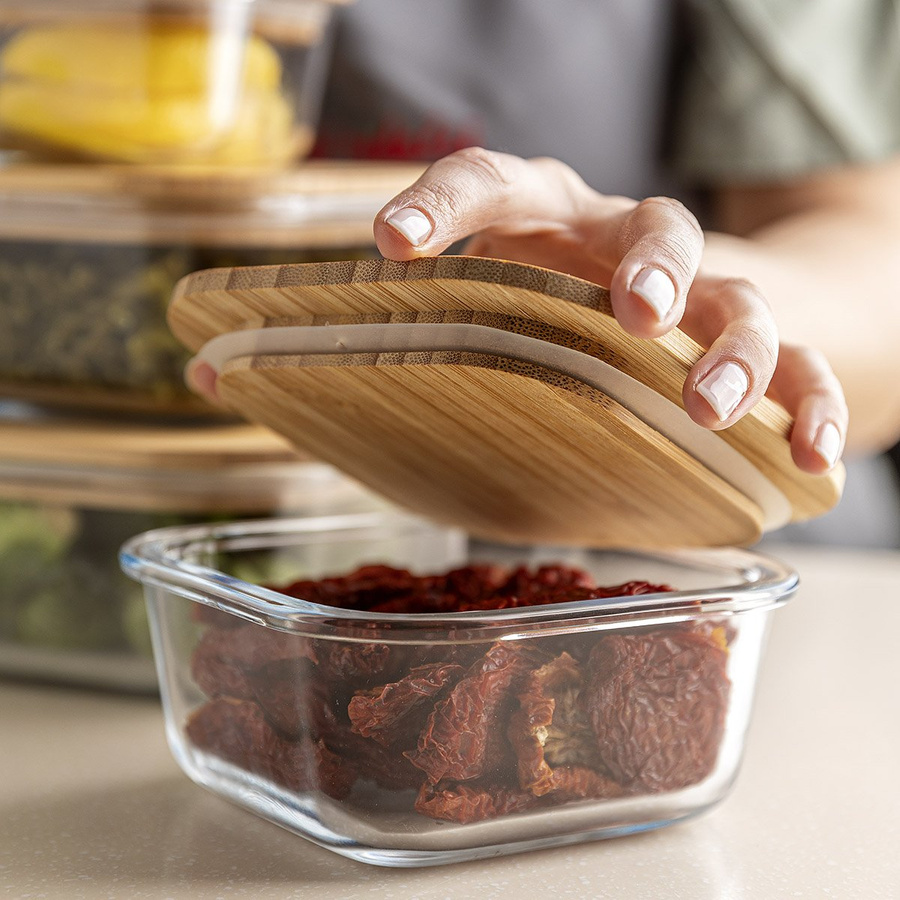Szklany pojemnik z bambusową pokrywką do przechowywania żywności Florina Clavato 770 ml
