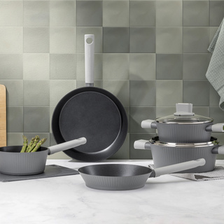 Garnek aluminiowy z pokrywką Florina Serrano 20 cm 2,1 l 