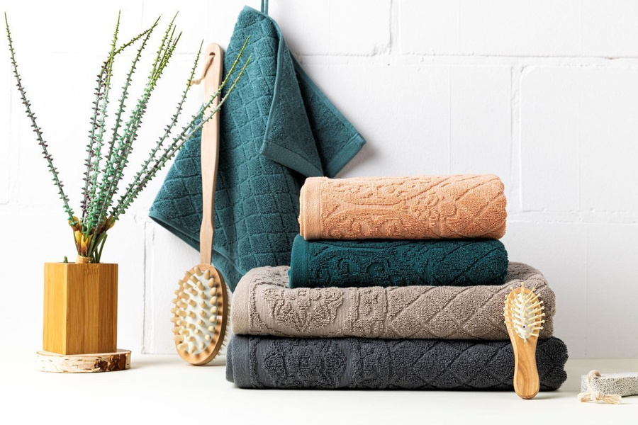 Ręcznik żakardowy Miss Lucy Hugo 70x140 cm brzoskwiniowy