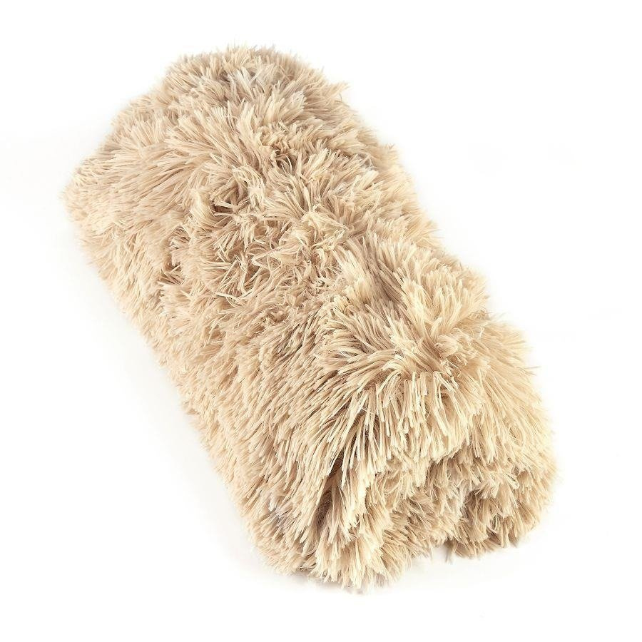 Zestaw Miss Lucy Futrzak Koc 150x210 cm + 2 x Poszewka 40x40 cm beżowa