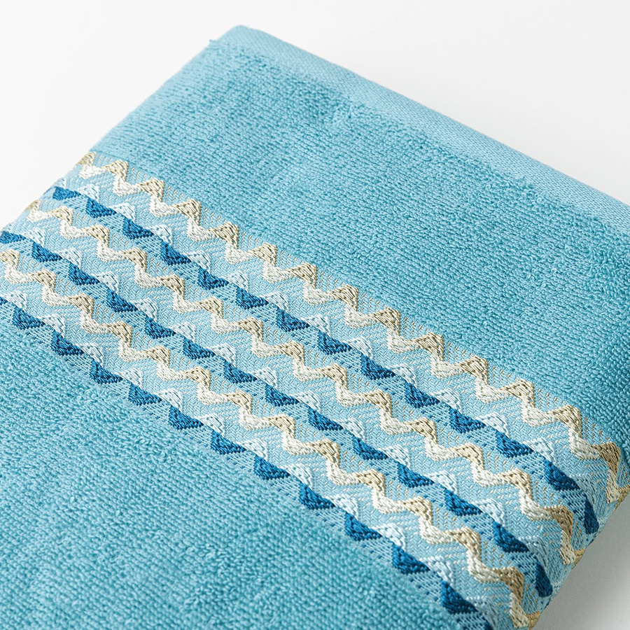 Ręcznik bawełniany łazienkowy Miss Lucy Kloten 70x140 cm morski