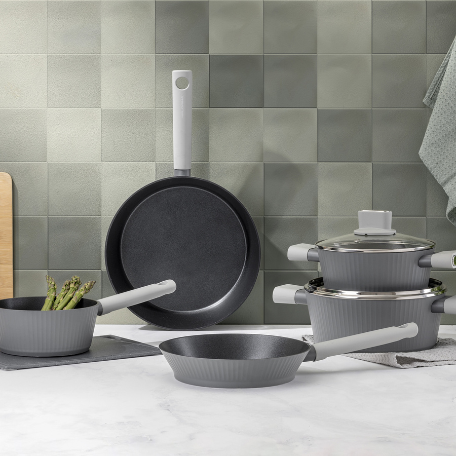 Garnek aluminiowy z pokrywką Florina Serrano 20 cm 2,1 l