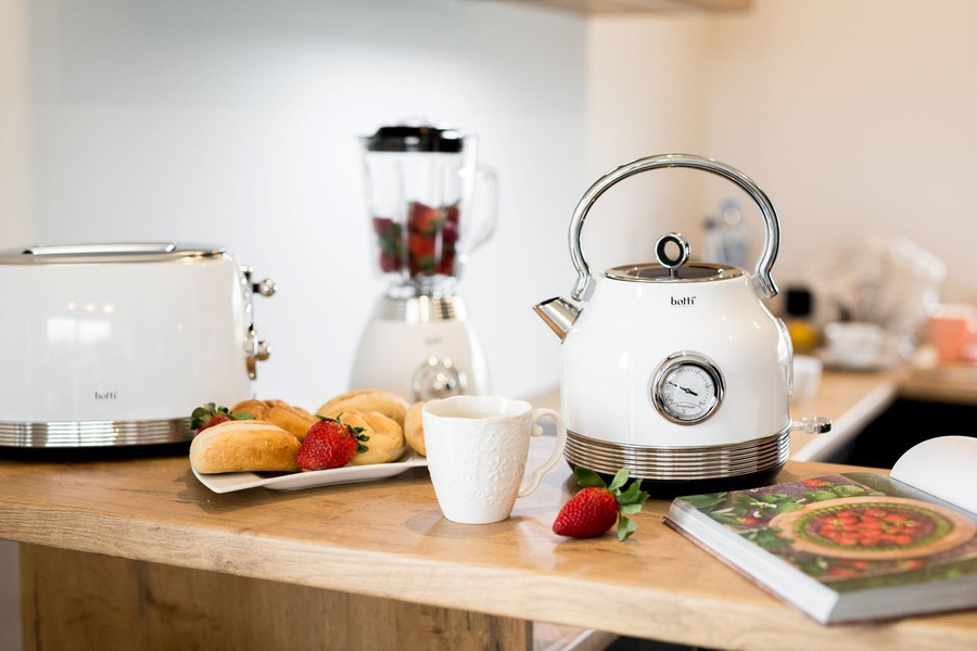 Czajnik elektryczny z termometrem Botti Electronic Royal 1,7 l biały