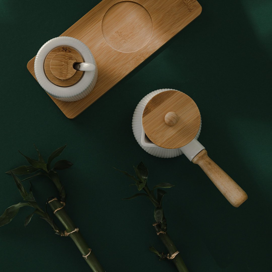 Cukiernica i dzbanek do mleka na podstawce Alisa Florina