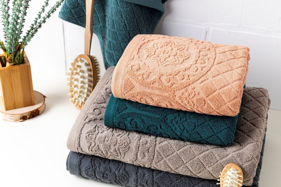 Ręcznik żakardowy Miss Lucy Hugo 30x50 cm cappuccino