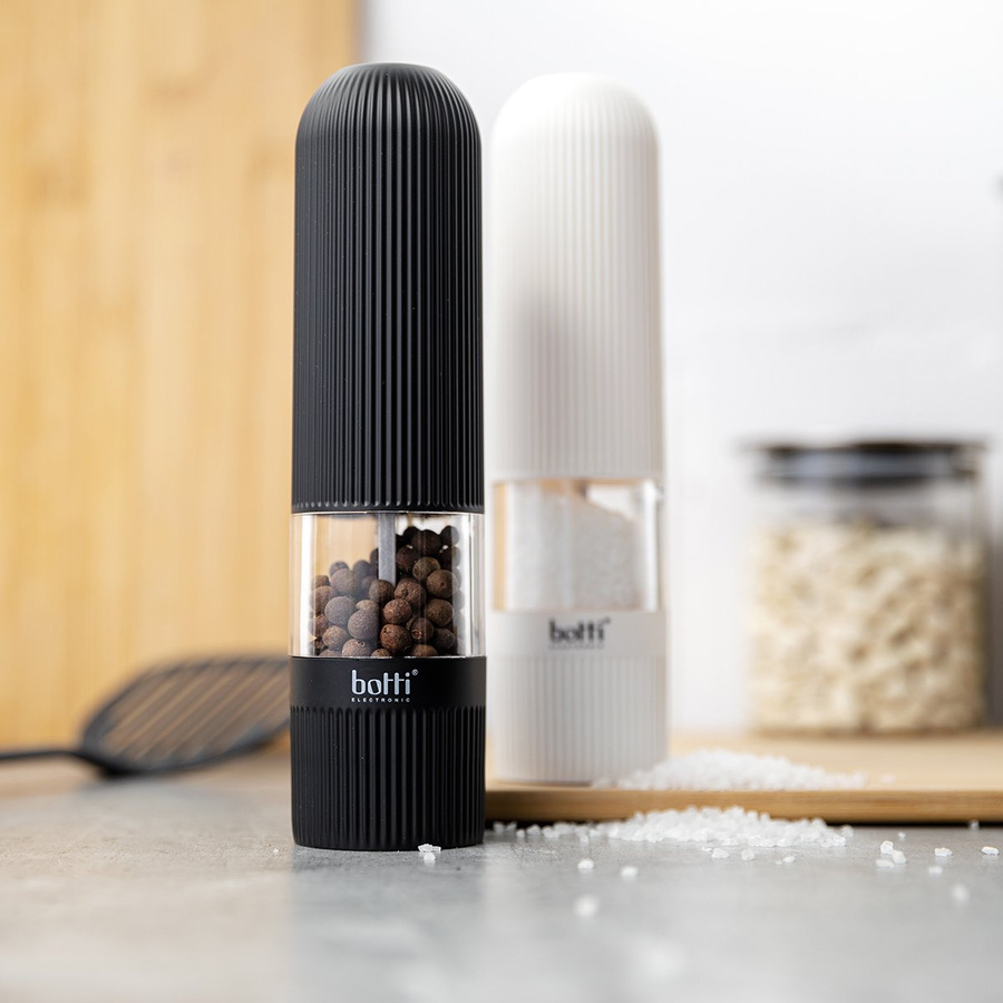 Elektryczny młynek do mielenia soli lub pieprzu Botti Electronic Trado czarny