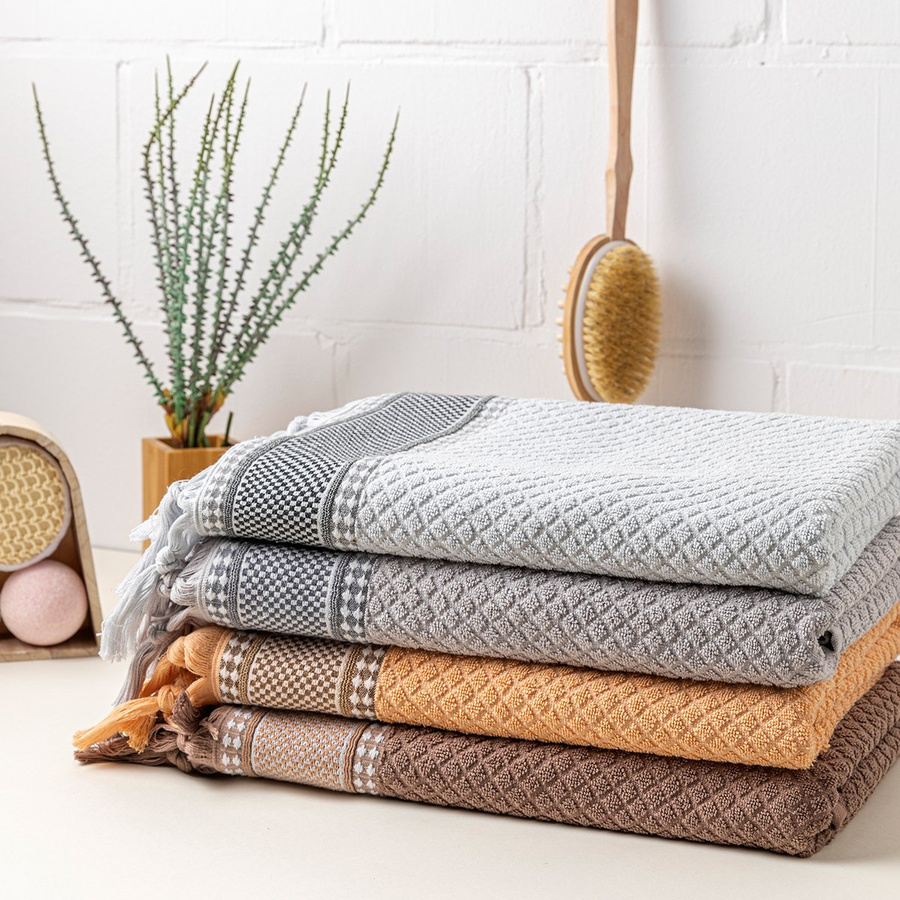 Ręcznik bawełniany łazienkowy Miss Lucy Belarda 50x90 cm jasnoszary