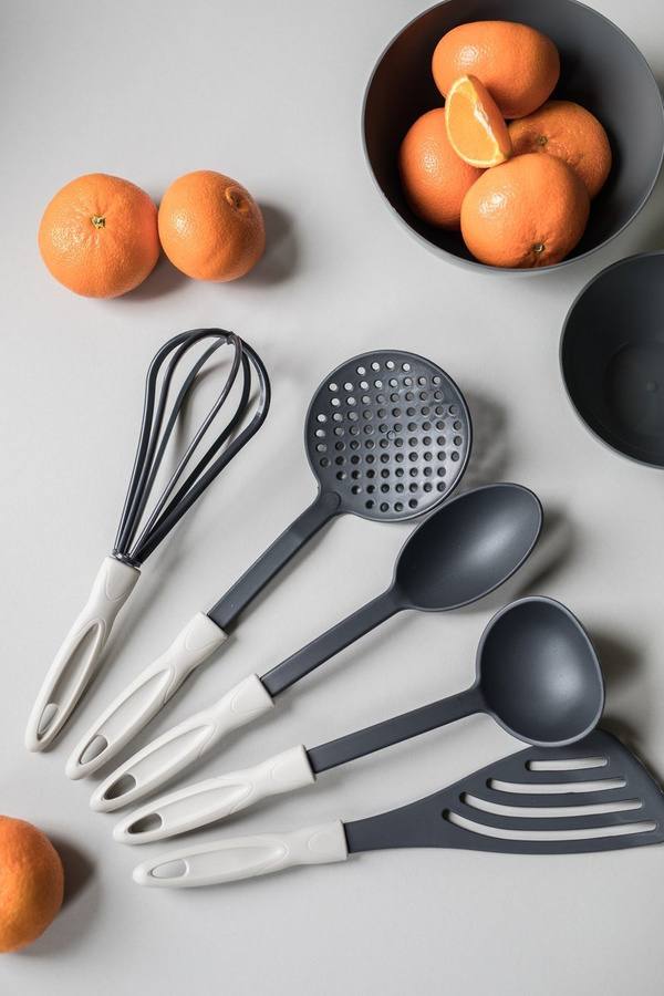 Komplet 5 akcesoriów kuchennych Praktyczna Capri biały