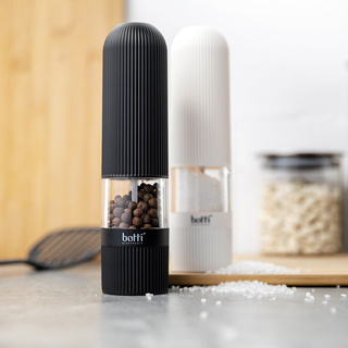 Elektryczny młynek do mielenia soli lub pieprzu Botti Electronic Trado czarny