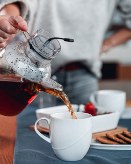 Dzbanek z zaparzaczem Baronessa 1,5 l Florina