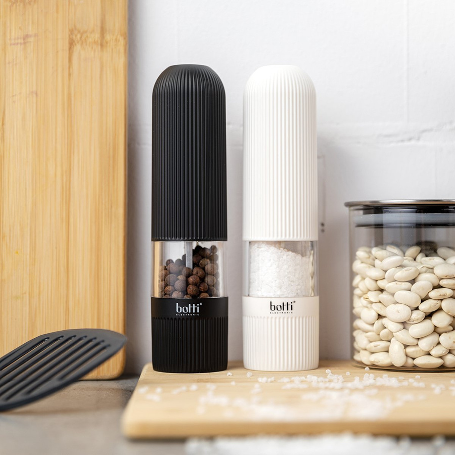 Elektryczny młynek do mielenia soli lub pieprzu Botti Electronic Trado czarny