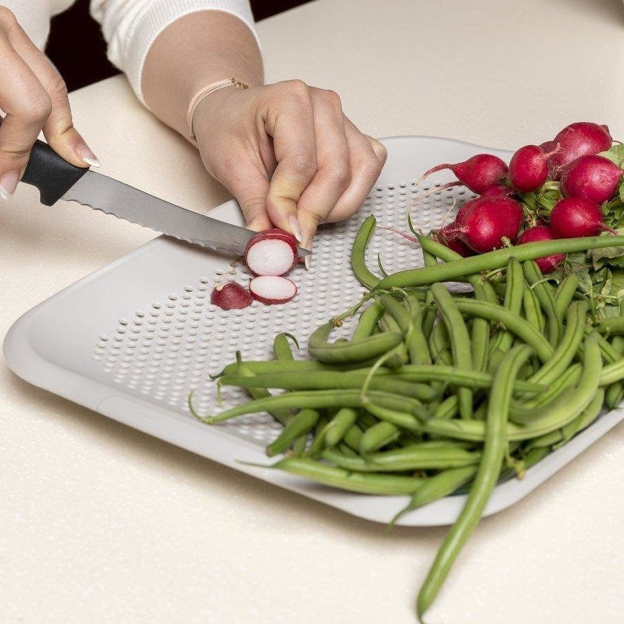 Deska do krojenia i cedzak durszlak Praktyczna 2 w 1 27,5 x 36,5 x 3 cm jasnoszara