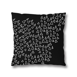 Poszewka Miss Lucy B&W Triangle 40 x 40 cm czarna